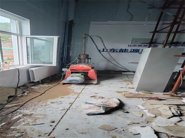 后湖管理区地基基础下沉墙体裂缝加固注浆顶升施工